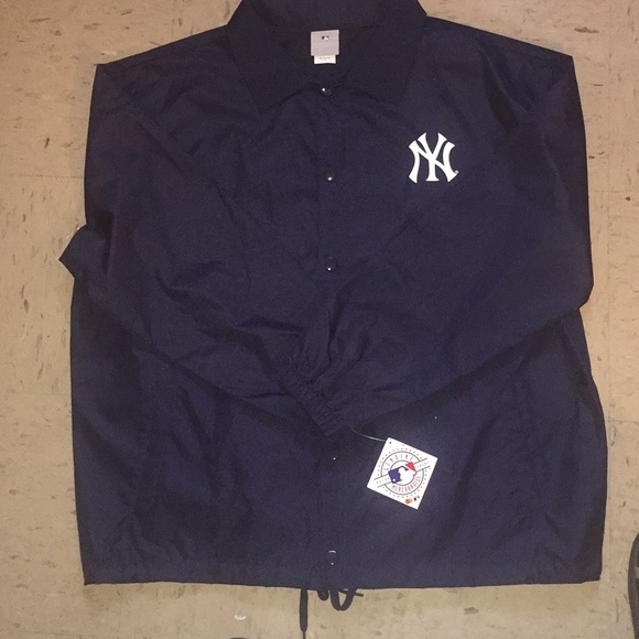 Genuine Merchandise Other - yankees coaching jacket navy blue